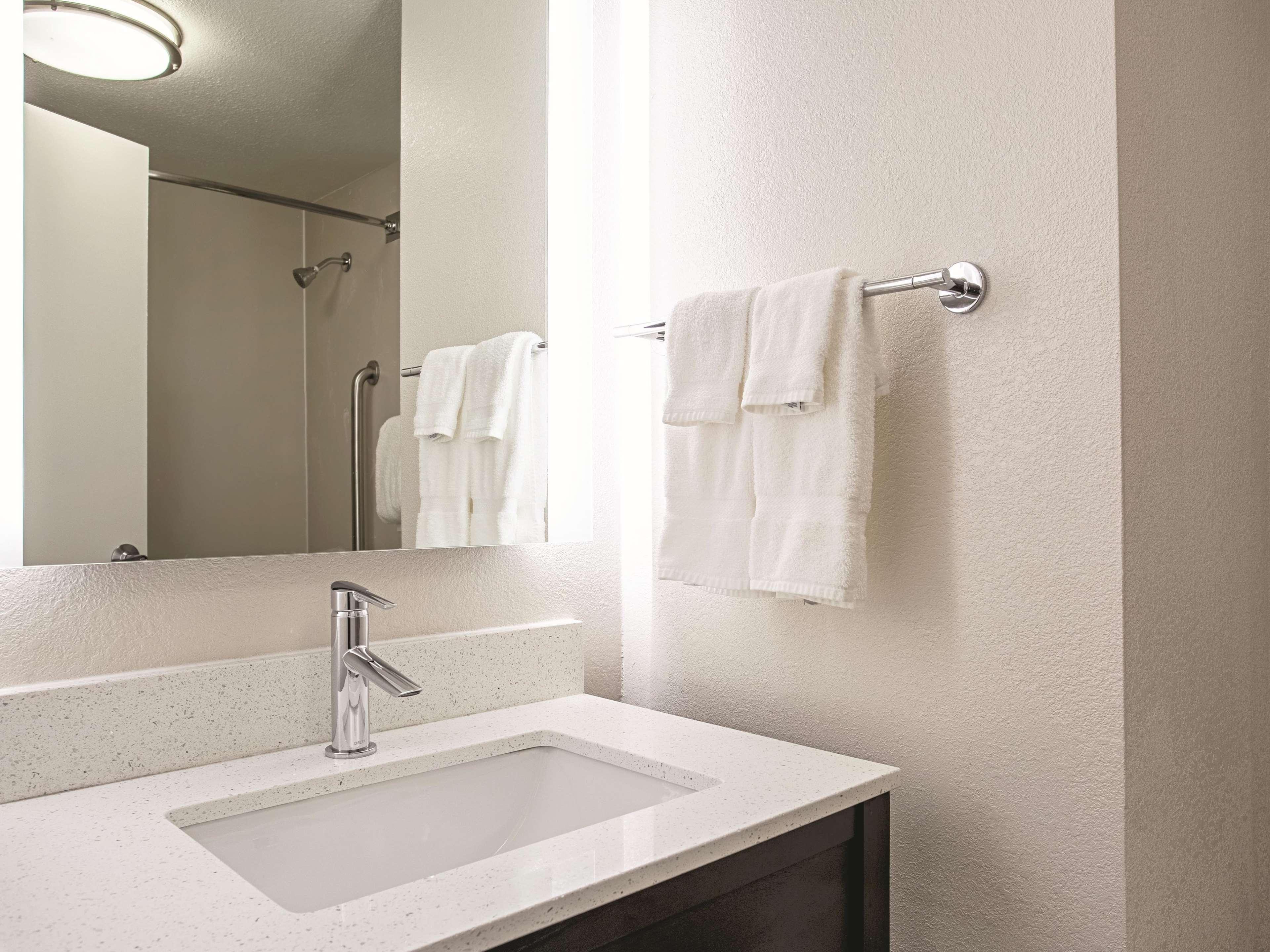 La Quinta By Wyndham Baltimore N / White Marsh Rosedale Buitenkant foto