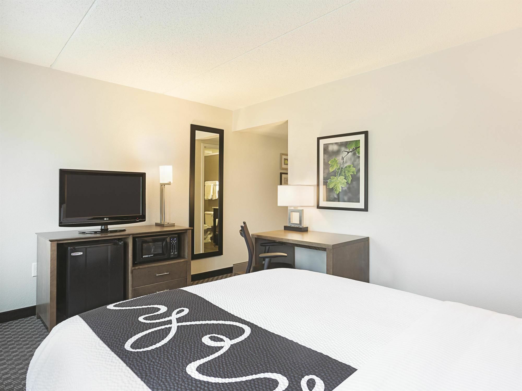 La Quinta By Wyndham Baltimore N / White Marsh Rosedale Buitenkant foto