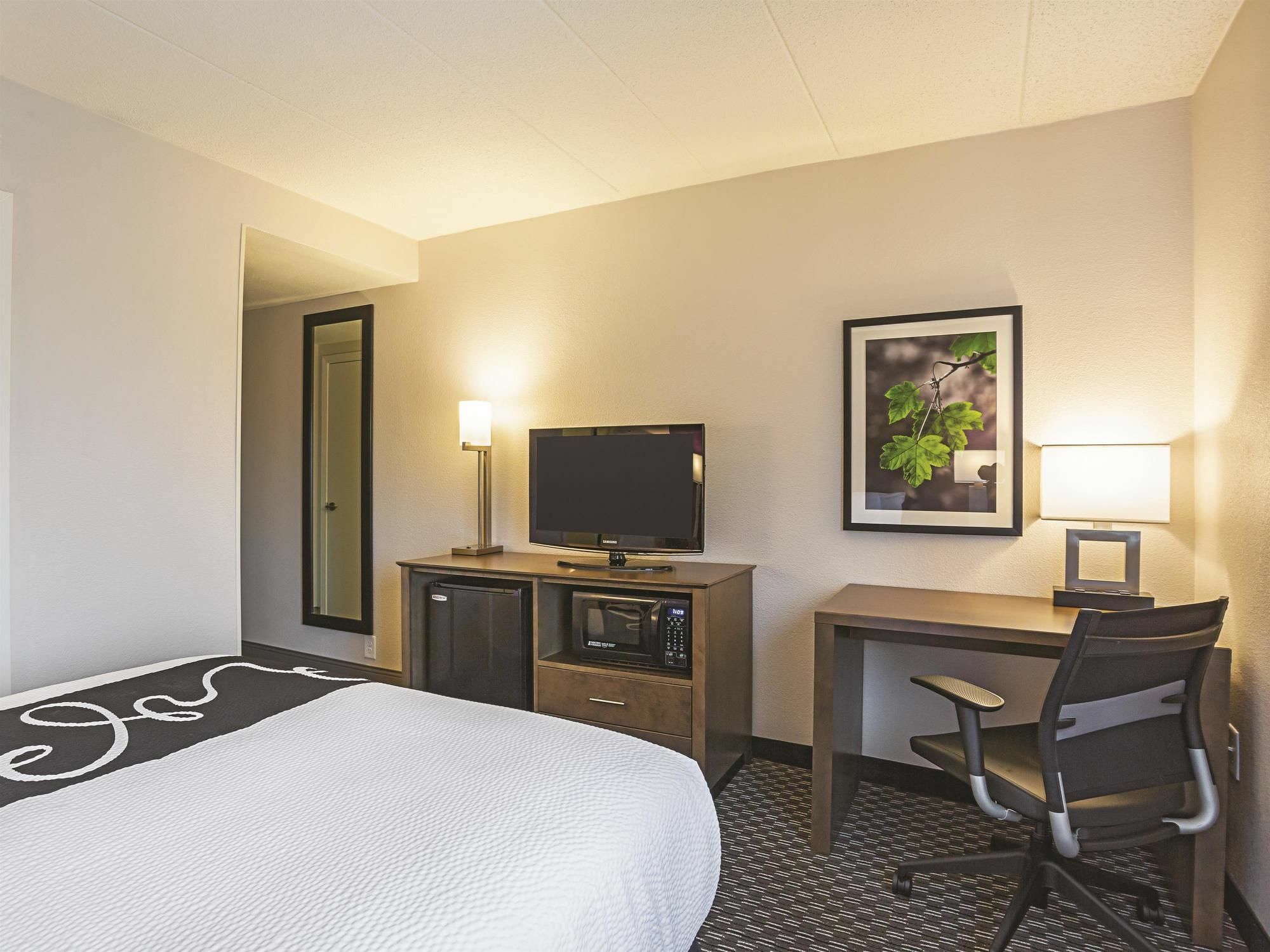La Quinta By Wyndham Baltimore N / White Marsh Rosedale Buitenkant foto